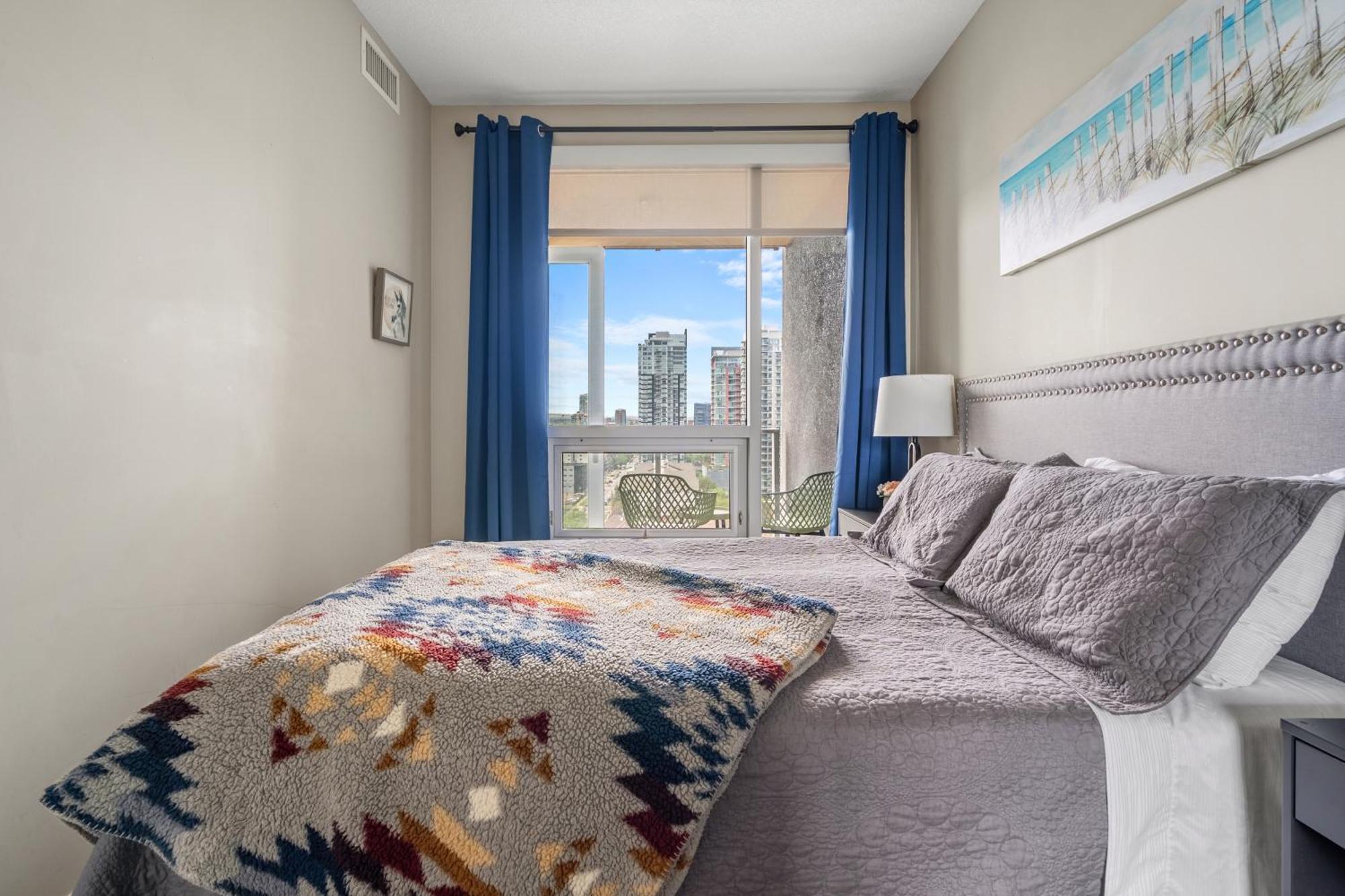 City Centre Retreat - 1Br Condo With Desk YYC Exterior foto